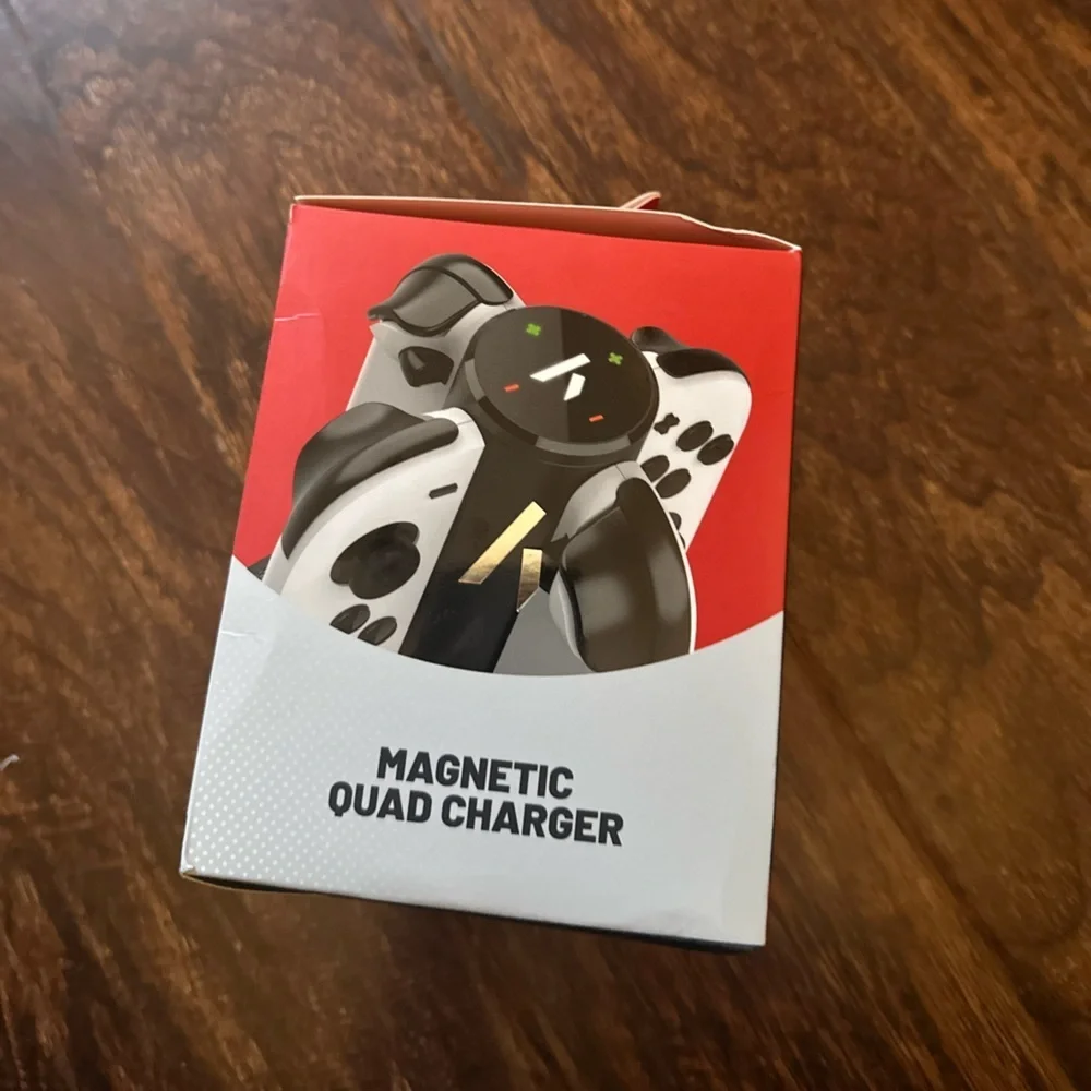 4Gamers - Magnetic Quad Charger - Switch 2 - White